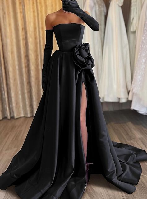 Black A Line Evening Dress, Black Unique Dress, Black Plus Size Prom Dress, Gothic Evening Dress, Ballroom Gowns Elegant, Gothic Evening Gown, All Black Black Tie Wedding, Black And Red Prom Dresses, Black Mafia Dress