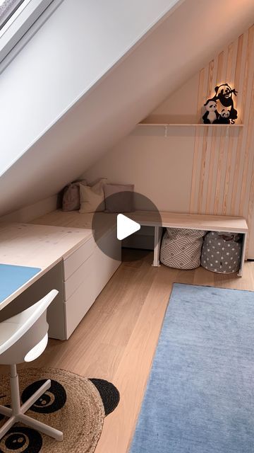 Ela on Instagram: "Kinderzimmer DIY  (Werbung unbeauftragt/selbstbezahlt)  So oft wurde ich gefragt, welche IKEA-Bestandteile ich für das Kinderzimmer verwendet habe. Deshalb habe ich für euch alles Wichtige im Video zusammengefasst. Besonders für ein Zimmer mit Schrägen eine super Lösung! Die Holzplatten und Latten sind übrigens alle weiß lasiert, damit sie nicht vergilben.  Speichert es euch gerne ab.  Eure Ela  #diy #kinderzimmer #kinderzimmerideen #kinderzimmerinspo #kidsroom #kidsroomideas #wohnen #interior #ikea #ikeahack #ikeahacks" Slanted Walls Decor, Smastad Ikea, Kidsroom Ikea, Small Toddler Bedroom, Small Teen Bedroom, Slanted Walls, Toddler Bedrooms, House Interior Decor, Teen Bedroom