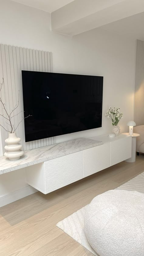 Tv Board Living Room, Diy Tv Rack, Long Living Room Decor, Tv Wall White, Wall Tv Decor, Long Living Room Wall, Ikea Tv Wall Unit Ideas, Tv Decoration Wall, Tv On Wall Ideas Living Room