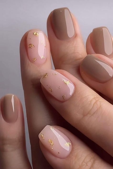 Simple Minimalist Nail Designs, Simple Nail Art Neutral, Simple Elegant Gel Nails, Gel Manicure Neutral Colors, Simple Neutral Nail Designs Short Nails, Short Gelish Nail Ideas, Wedding Nails Simple Classy, Summer Neutral Nails Gel, Short Clean Acrylic Nails