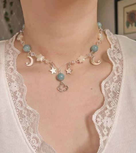 Fairy Core Necklace Aesthetic, Moon Y2k, Indie Necklace, Cottagecore Necklace, Cottage Core Jewelry, Necklaces Aesthetic, Cloud Pendant, قلادات متدلية, Soft Jewelry