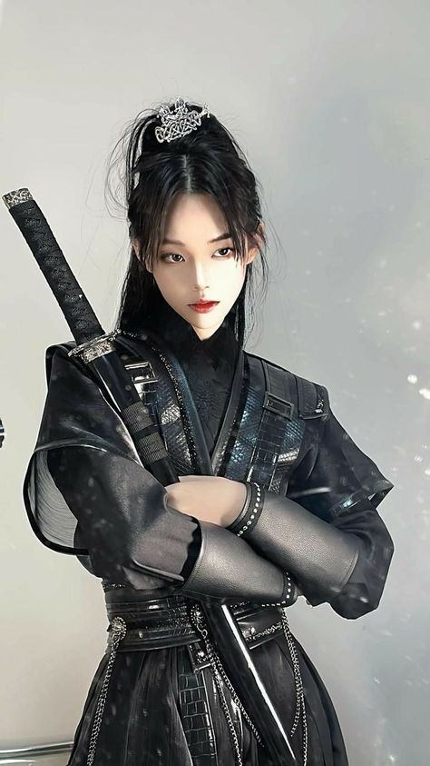 Female Anime Cosplay Ideas, Warrior Clothes, Fantasy Hanfu, Samurai Woman, Samurai Cosplay, Warrior Cosplay, Hanfu Cosplay, Female Samurai, Cosplay Poses