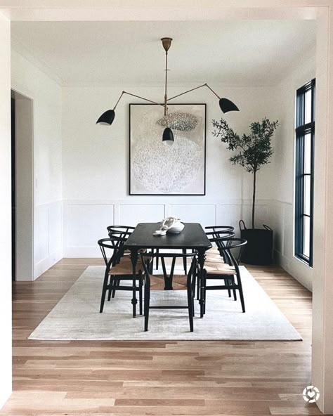 Black Dining Room Table, Christmas Dining Table, Black Dining, Black Dining Room, Dallas Fashion, Dining Table Black, Black Table, Dining Room Design, The Teacher