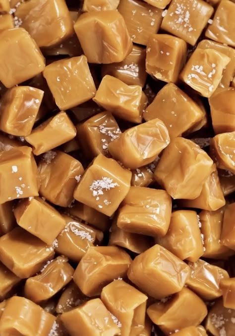 Salted Caramel Aesthetic, Caramel Aesthetic Color, Butterscotch Aesthetic, Brown Aesthetic Food, Brown Sugar Aesthetic, Candies Aesthetic, Carmel Food, Butterscotch Candies, Caramel Wallpaper