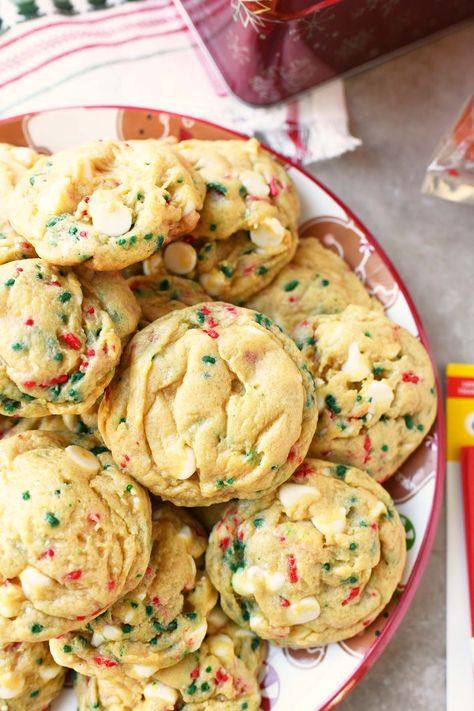 Christmas Vanilla Pudding Cookies, Pudding Cookies Vanilla, Christmas Cookies With Pudding, Christmas Sprinkle Pudding Cookies, Best Cookies For Santa, Christmas Pudding Cookies Recipes, Cookies Made With Vanilla Pudding, Vanilla Christmas Desserts, Pudding Cookies Christmas