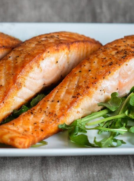 9 Ridiculously Easy Weeknight Dinners Your Family Will Love Salmon Recipe Pan, Salmon Skillet, Seared Salmon Recipes, Salmon Recipes Pan Seared, Once Upon A Chef, Seafood Buffet, Salmon Patties Recipe, Pan Seared Salmon, Restaurant Dishes