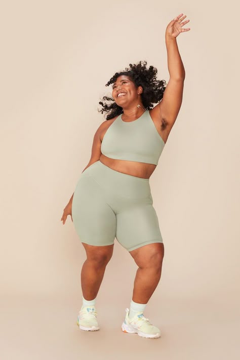 Plus Size Reference Photos, Large Body Type Reference, Diverse Body Types Reference, Plus Size Reference Poses, Plus Size Body Reference, Plus Size Pose Reference, People In Different Poses, Plus Size Posing, Body References