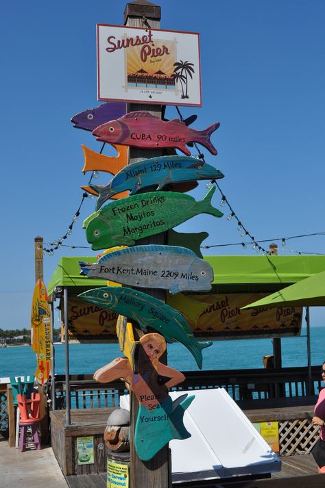 Sunset Pier, Key West Tipsy Mermaid, Key West Colors, Seaside Design, Mermaid Bar, Key West Beaches, Key West Vacations, Florida Sunshine, Key West Fl, Florida Girl