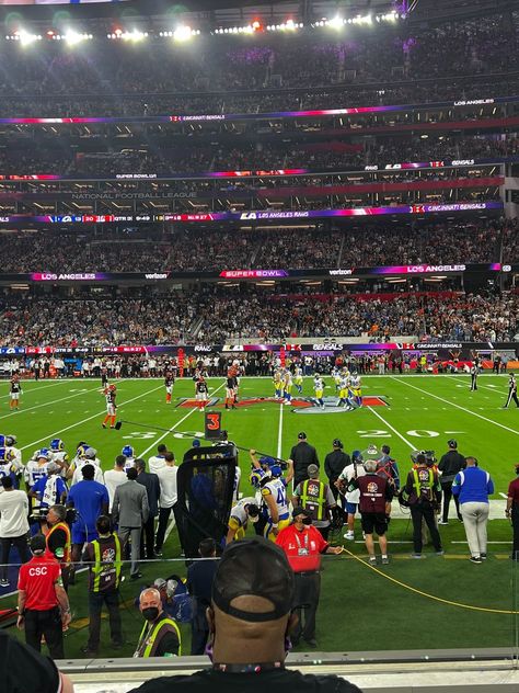 super bowl front row Super Bowl Pictures, New Year Vision Board, New Year Vision, Vision Board Future, Sean Mcvay, Year Vision Board, Chris Tucker, Super Bowl Nfl, Esquire Magazine