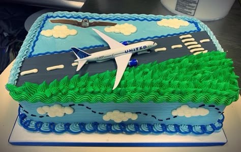 Airplane Bday Cake, Airplane Runway Cake, Airplane Birthday Cake Boys, Airplane Sheet Cake, Airplane Themed Birthday Cake, Aeroplane Cake Design, Plane Cakes For Boys, Airplane Cake For Men, Pilot Theme Cake