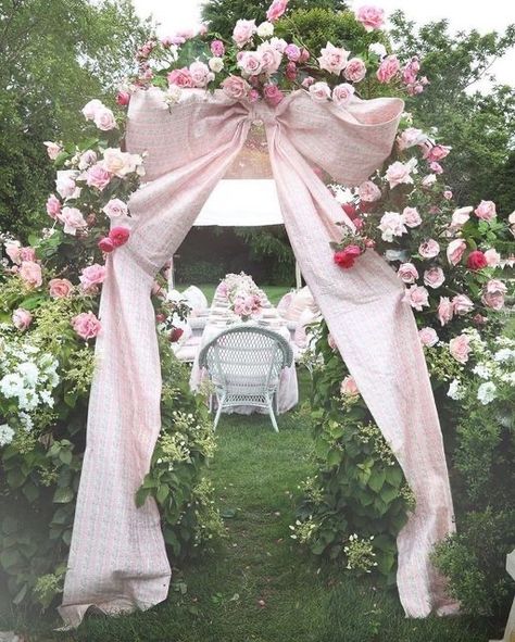 Idee Babyshower, Love Shack Fancy, Dreamy Wedding, Grad Parties, Grad Party, Marie Antoinette, Pink Wedding, Wedding Board, Wedding Bells