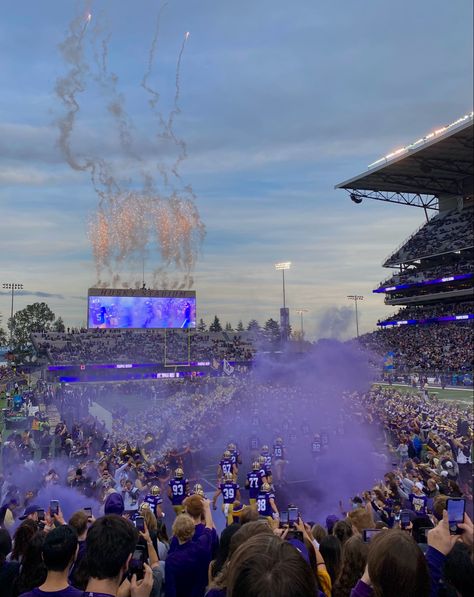 Uw College Aesthetic, Columbia University Football, Uw University Of Washington, University Village Seattle, U Of Washington, Western University Aesthetic, University Of Washington Campus, Uw Seattle Aesthetic, University Of Washington Seattle Aesthetic