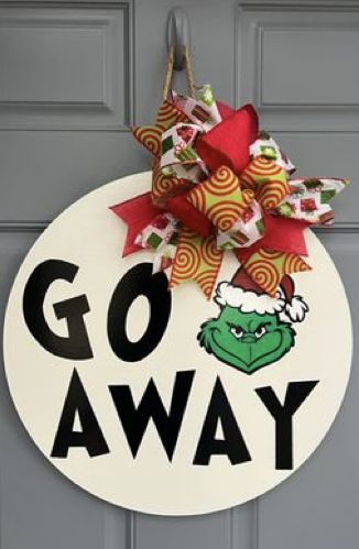 Grinch Sign, Christmas Door Sign, Christmas Door Hangers, Grinch Wreath, Bulb Ornaments, Light Bulb Ornaments, Bug Off, Door Hangers Diy, Door Hanger Ideas