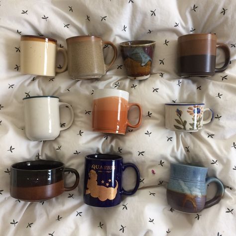 Pretty Mugs, Keramik Design, Cute Mugs, Cups And Mugs, Ceramic Pottery, Future House, My Aesthetic, Vintage Collection, Sake