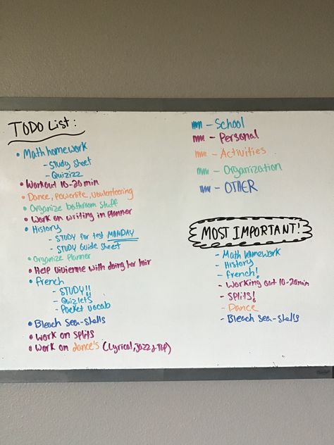 Things To Put On A Whiteboard In Your Room, Productivity Whiteboard, Things To Put On White Board, What To Put On Your Whiteboard, Whiteboard Vision Board Ideas, Whiteboard To Do List Ideas, What To Write On A White Board In Room, White Board Ideas Organizations Student, Whiteboard Todo List