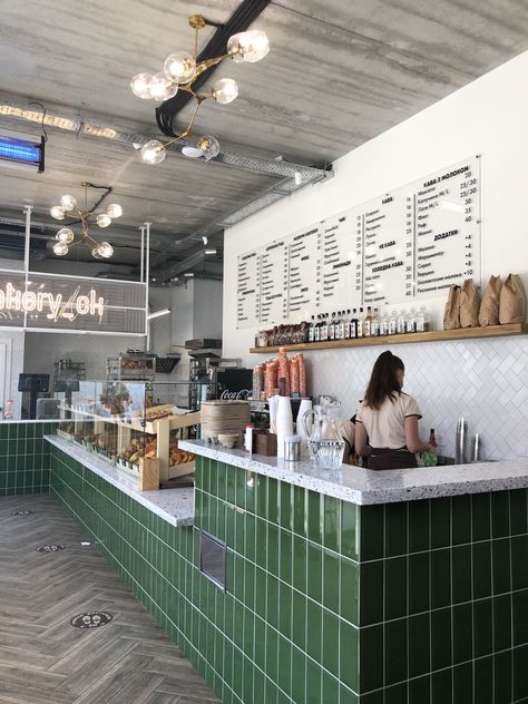 Cafe Interior Design Counter, Green Coffee Shop Design, Urban Cafe Design, Display Room Design, Coffee Shop Inspiration, Cafe Counter Ideas, Cafe Counter Design, Green Coffee Shop, Kaffe Station