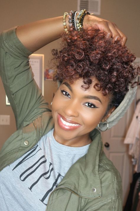 55+ Best Short Hairstyles for Black Women - Natural and Relaxed Short Hair Ideas Curly Crochet Hair Styles Ponytail, Crochet Hair Styles For Black Women, Crocheted Hairstyles, Crochet Curly Hairstyles, Crochet Hairstyles For Black Women, Crochet Mohawk, Best Crochet Hair, Short Curly Crochet Hair, Short Crochet Braids