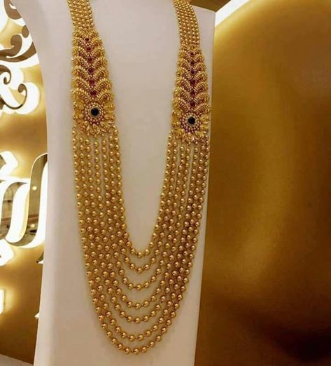 Gold Jewellery Design Long Necklaces, Tanishq Jewellery Gold Necklaces Bridal Long, Gold Jewels Design Long Necklace, Gold Mala Designs, Long Chain Designs Gold, Spiritual Necklaces, Indian Gold Jewellery Design, Unique Gold Jewelry Designs, Wedding Jewelry Sets Bridal Jewellery