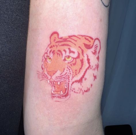 #tattoo #tattooideas #tattooart #tiger #tigertattoo #colortattoo #watercolortattoo Red Tiger Tattoo, Shoulder And Arm Tattoo, Arm Band Tattoo, Red Tattoos, Red Tiger, Tiger Tattoo, Rib Tattoo, Hip Tattoo, Forearm Tattoo