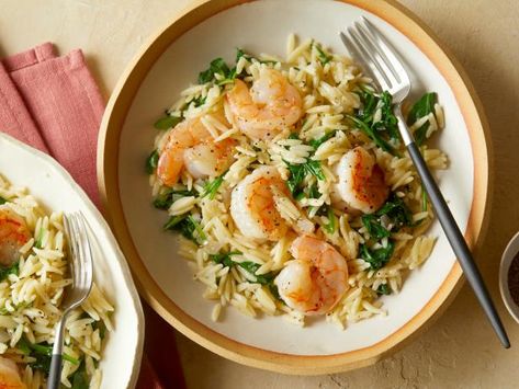 Get Lemony Shrimp Scampi with Orzo and Arugula Recipe from Food Network Lemon Shrimp Orzo, Shrimp Scampi With Orzo, Orzo Spinach, Shrimp Orzo, Shrimp And Pasta, Feta Recipe, Arugula Recipes, Giada Recipes, Lemon Shrimp