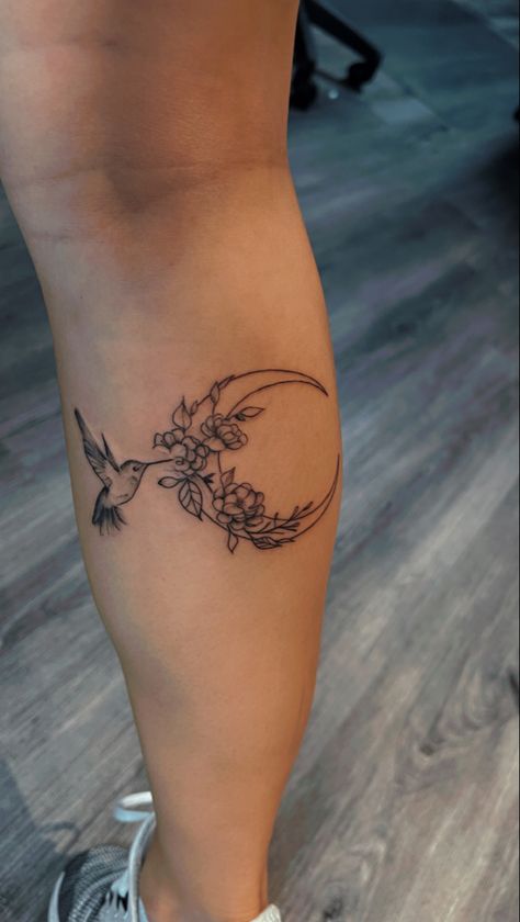 Flower Moon Tattoo, Flower Moon, Hummingbird Flowers, Tattoo Tattoo, Moon Tattoo, Hummingbirds, Tatting, Piercings, Moon