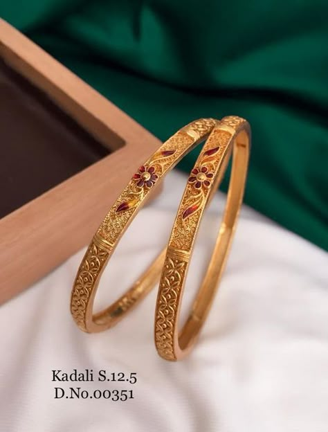 South Indian Bangles Designs, Good Bangles Design, Daily Ware Gold Bangles Indian, Gold Bangles Design Indian, Golden Bangles Design, Golden Bangles Indian Design, Simple Bangle Designs Gold, Gold Bangles For Women Indian, Dailywear Bangles Gold