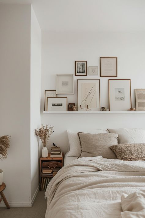 Farmhouse Scandinavian Bedroom, Ikea Scandinavian Style Bedroom, Scandi French Interior, Scandi Bedroom Design, Scandi Minimalist Bedroom, Swedish Bedroom Aesthetic, French Scandinavian Interior, Scandi Bedroom Ideas Scandinavian Design, Scandinavian Sleep Method Bed Styling