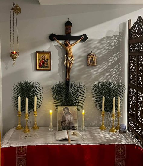 Alter For Jesus, Catholic House Decor, Prayer Room Ideas Catholic, Modern Altar Design Home Catholic, Catholic Decor Home Ideas, Catholic Altar Home Ideas, Catholic Bedroom, Catholic Room, Home Oratory