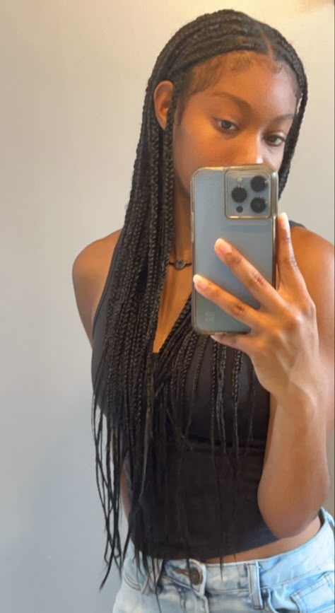 Simple Box Braids For Black Women, Mini Knotless Braids Hairstyles, Box Braids Knotless Medium, Box Braids With Middle Part, Mini Knotless Braids With Curly Ends, Extra Flat Knotless Braids, Box Braids Older Women, Straight Box Braids Hairstyles, Small Braids Hairstyles For Black Women