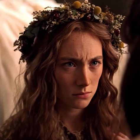 saoirse ronan (fanpage) 🌹 on Instagram: “are you more like jo or meg? ❣️ #saoirseronan @littlewomenmovie” Jo March, Little Woman, Little Women 2019, Saoirse Ronan, Little Women, Dark Academia, A Flower, Long Hair, Period