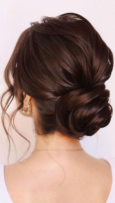 Soft Romantic Updo, Sanggul Modern, Engagement Hairstyles, Wedding Hair Up, Romantic Updo, Romantic Wedding Hair, Bridal Hair Updo, Up Dos For Medium Hair, Updos For Medium Length Hair