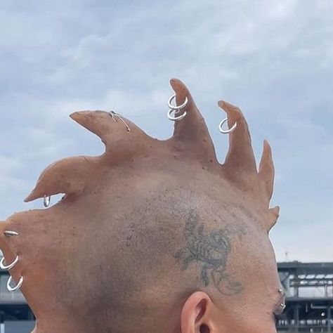 @blu on Instagram: "prosthetic mohawk by caroletheartist for circus magazine (2023)  @blu 🫐" Alien Character Design, Alien Party, Alevel Art, Human Oddities, Swimming Hairstyles, Alien Character, Horror Makeup, Effects Makeup, Gay Humor