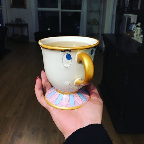 Its Chip!  Tea time! 🤣 #disney #chip #beautyandthebeast #disneymug #mug #tea #teatime #cute #myfavoritemug #favorite #sweet #lailaverseput #cutemug #funny #teacup #dutchgirl #dutch #chipteacup ( #📷 @laila_verseput ) Disney Ceramics Ideas, Chip Tea Cup, Disney Ceramics, Mug Painting Ideas, Chip Mug, Disney Chip, Mugs Collection, Local Color, Disney Mugs