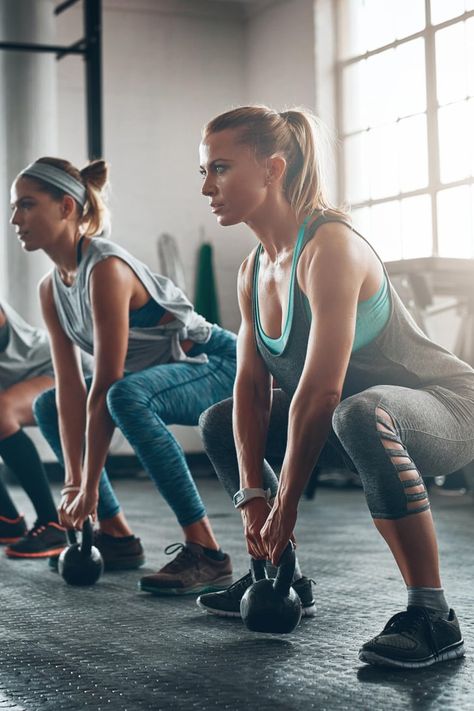 7 Questions to Ask Before Dropping Your Hard-Earned Cash on a Gym Membership Full Body Circuit Workout, Gym Photoshoot, Gym Photography, Modele Fitness, Estilo Fitness, Gym Photos, Fitness Photoshoot, Fitness Photos, Popsugar Fitness