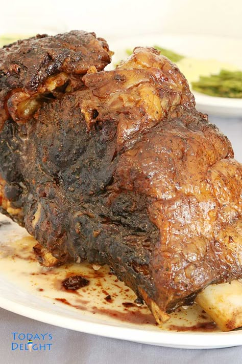 How to Slow Cook a Ribeye Roast in the Oven - Today's Delight Prime Rib Roast Recipe Bone In, Prime Rib Roast Recipe Ovens, Beef Ribeye Roast, Ribs Easy, Steak Board, Beef Rib Roast, Crockpot Roast Recipes, Prime Ribs, Prime Rib Roast Recipe