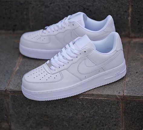 Sepatu Air Jordan, Girls Shoes Teenage, Nike Casual Shoes, Nike Air Force 1 Outfit, Nike Shoes Women Fashion, Whatsapp Business, Preppy Shoes, Jordan Shoes Girls, Pretty Shoes Sneakers