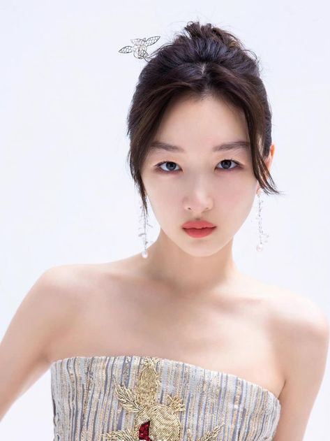 My Celebrity Look Alike, Zhou Dongyu, Celebrity Look Alike, Celebrity Look, Look Alike