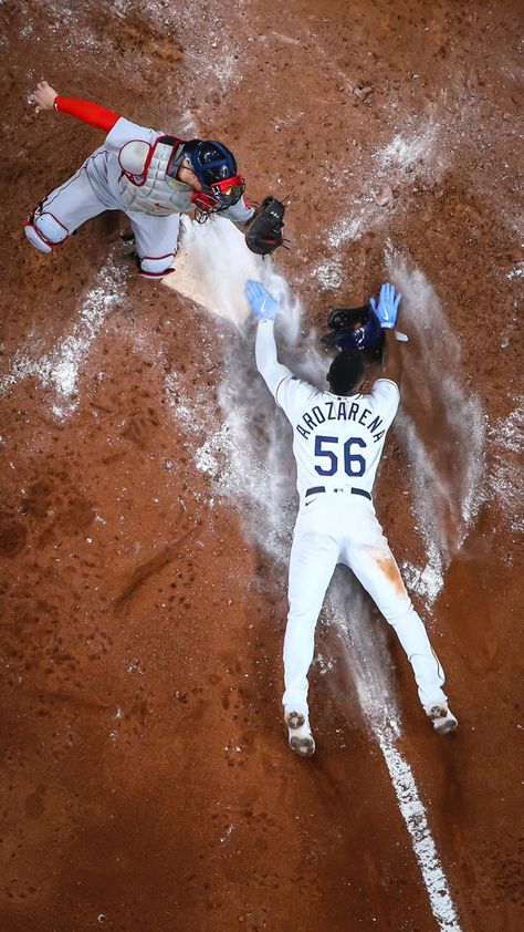 Baseball Wallpapers, Sports Photography Action, Baseball Drip, Baseball Aesthetic, Softball Photography, Mlb Baseball Players, Tampa Bay Rays Baseball, Famous Baseball Players, Baseball Dugout