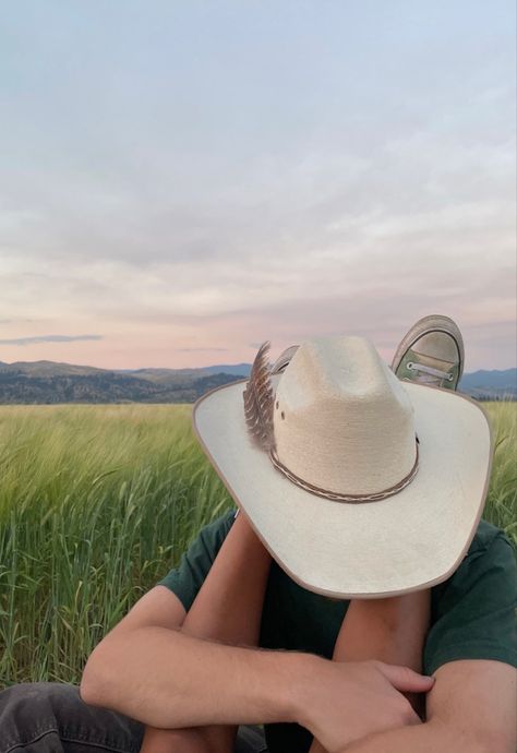 Country Couple Poses, Country Couple Photoshoot, Cade Eaton, Lyla Sage, Country Girl Aesthetic, Devney Perry, Country Couple, Cowgirl Vibes, Done And Dusted