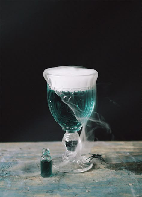 Hp Slytherin, Slytherin Vibes, Slytherin Pride, Yennefer Of Vengerberg, Light Rum, Slytherin House, Ange Demon, Hogwarts Aesthetic, Halloween Cocktails