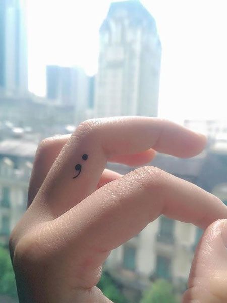 Semicolon Tattoo Meaning & Designs To Inspire You - The Trend Spotter Semicolon Tattoo Meaning, Colon Tattoo, Tato Henna, Wild Tattoo, Tattoo Trend, Small Tattoos With Meaning, Semicolon Tattoo, Small Tattoos Simple, Aesthetic Tattoos