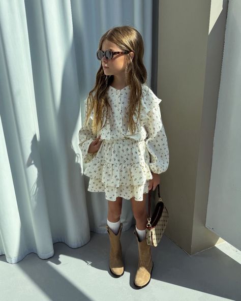 Outfit Ideas For Cold Weather, Baby Fashion Girl, Kids Outfits Daughters, Outfits For Kids, Children Outfits, Kids Winter Outfits, Chic Kids, Looks Country, Winter Outfit Ideas