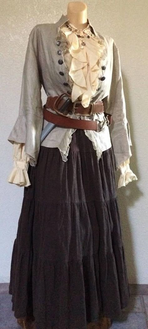 Pirate Halloween Costume, Pirate Garb, Female Pirate, Pirate Aesthetic, Pirate Dress, Female Pirate Costume, Pirate Cosplay, Pirate Costumes, Steampunk Pirate