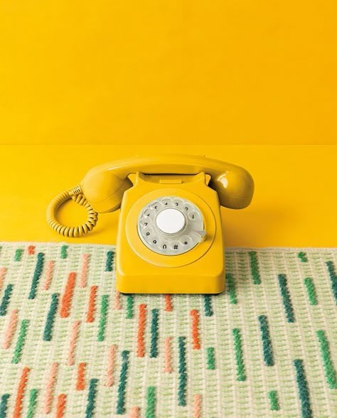 Still Life Photography Colorful, Technicolour Vintage, Retro Still Life Photography, Pattern Product Photography, Aesthetic Product Design, Retro Product Photography, Retro Set Design, Vintage Phone Wallpaper Retro, Vintage Product Photography