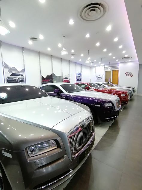 Rols Royal Car, Cars Showroom, Hanuman Ji Wallpapers, Dubai Cars, God Things, Hanuman Ji, Car Showroom, Super Car, Car Photos