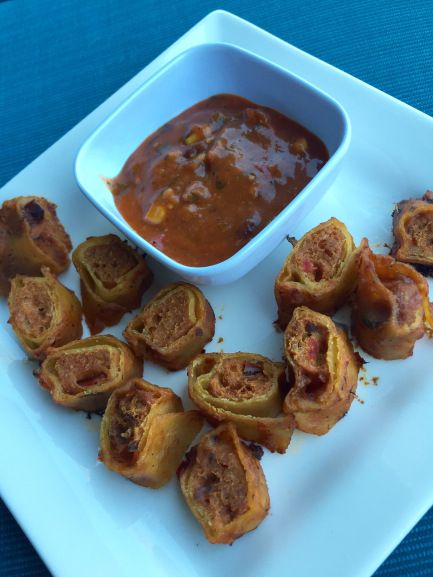 Enchilada Bites: An HMR Decision Free Recipe Hmr Recipes Phase 1, Hmr Recipes, Chip Dip Recipes, First Year Teaching, Health Management, Mini Cookies, M R, Dip Recipes, Work Travel