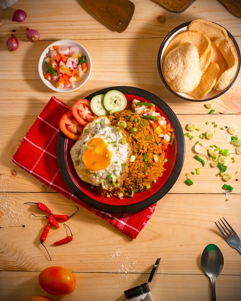 Nasi Goreng Aesthetic, Asian Food Photography, Food Photography Dessert, Plating Food, Food Captions, Food Photoshoot, Food Photography Tips, Food Backgrounds, Egg Muffins