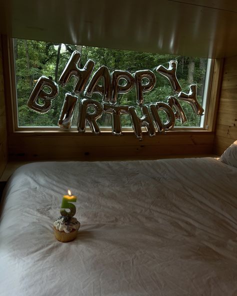 #getaway #getawayhouse #cabin #getawaycabin Cabin Trip Birthday Ideas, Cabin Birthday Aesthetic, Cabin Birthday Party Ideas, Cabin Birthday, Cabin Party, Getaway House, Cabin Getaway, Cabin Trip, 28th Birthday