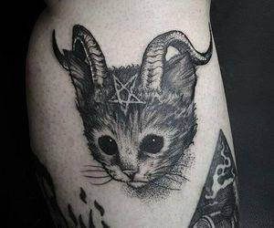 Photo Gotik Tattoo, Satanic Tattoos, Kitten Tattoo, Kitty Tattoos, Tier Tattoo, Kunst Tattoos, Cat Tattoo Designs, Dark Tattoo, Dope Tattoos