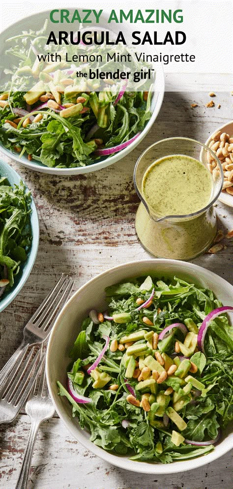 Arugula Salad with Lemon Mint Vinaigrette - The Blender Girl Arugula Salad Dressing, Cashew Dressing, Spicy Cashews, Arugula Salad Recipes, Salad With Lemon, Mint Salad, Medicine Tips, Large Salad, Mint Recipes